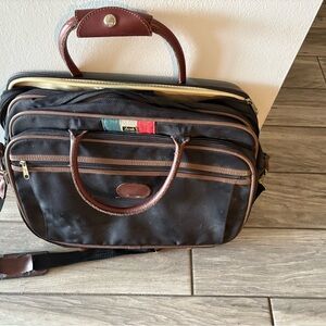 Vintage Lark Suitcase Leather Trim 2 Section, Expandable Carry-on, Weekender 18”